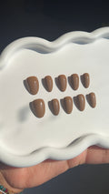 Jel Takma Tırnak - Milk chocolate Kısa Almond 10'lu