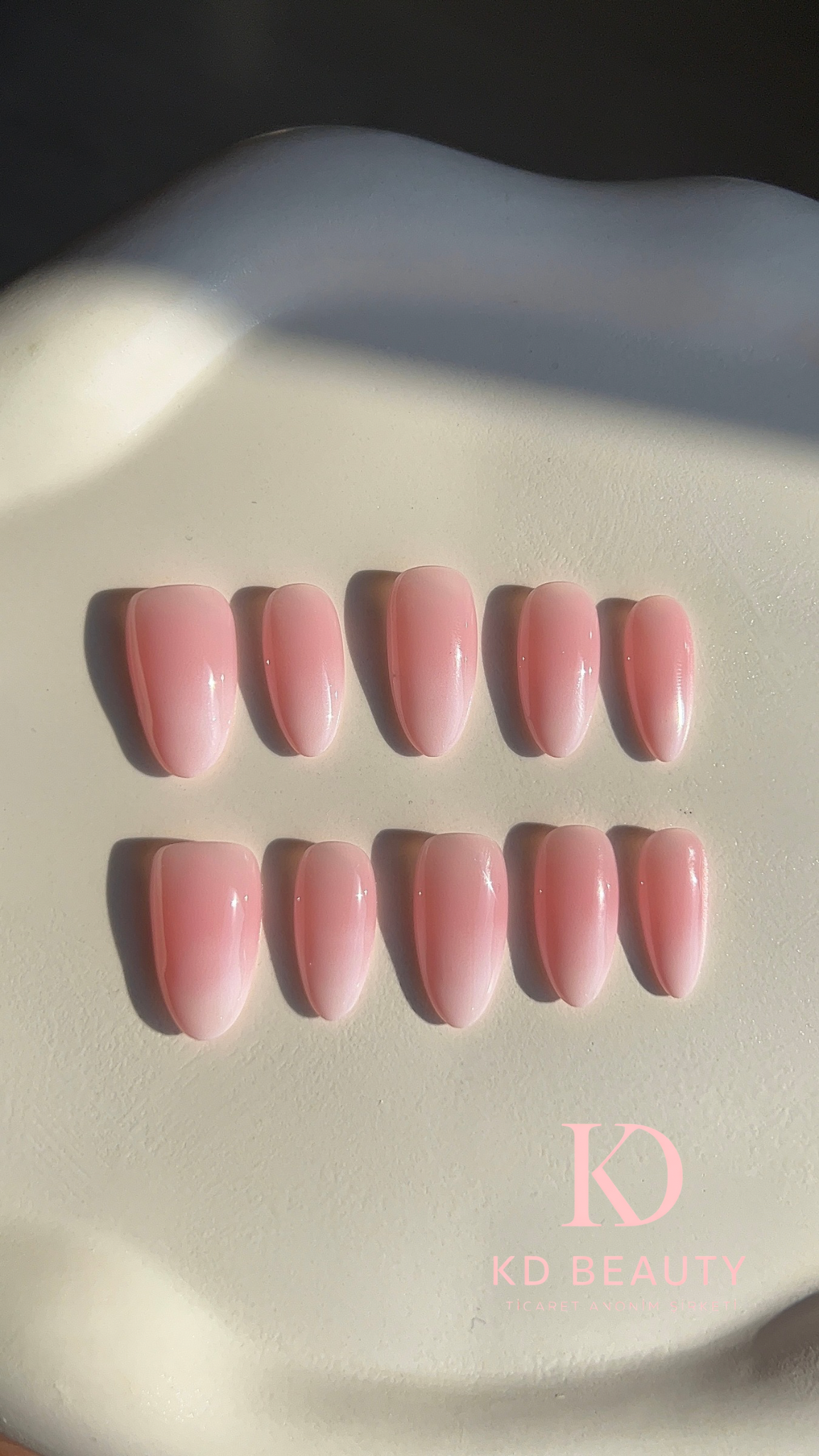 Jel Takma Tırnak - Ombré French Orta Almond 10'lu