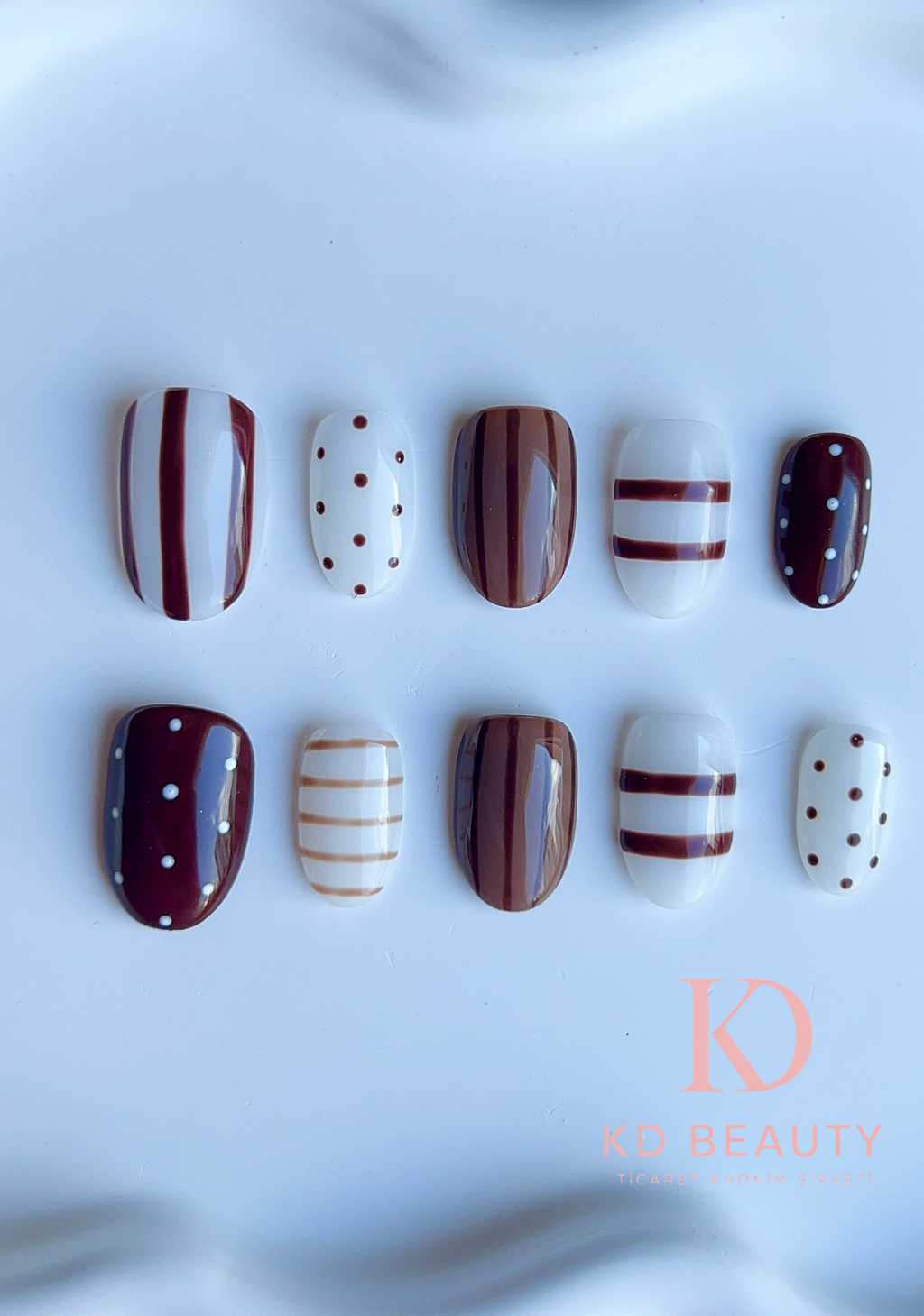Jel Takma Tırnak - Hot Chocolate Round Kısa 10'lu